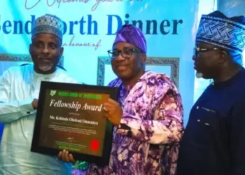 Ogun: NUJ honours first journalist to become Head of Service at retirement
