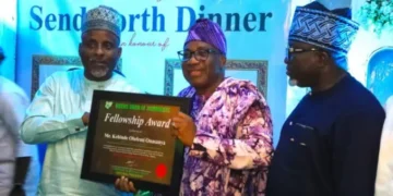 Ogun: NUJ honours first journalist to become Head of Service at retirement